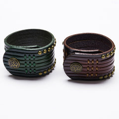 WS-712SSF Rustic Leather Rivet Cuff Punk Accessories Bold Design?-??Punk Rave Clothing