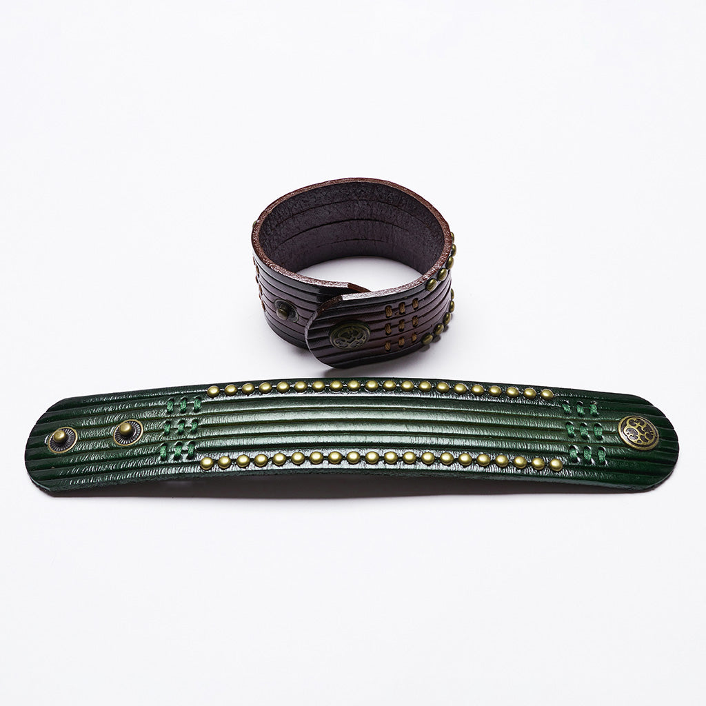 WS-712SSF Rustic Leather Rivet Cuff Punk Accessories Bold Design?-??Punk Rave Clothing