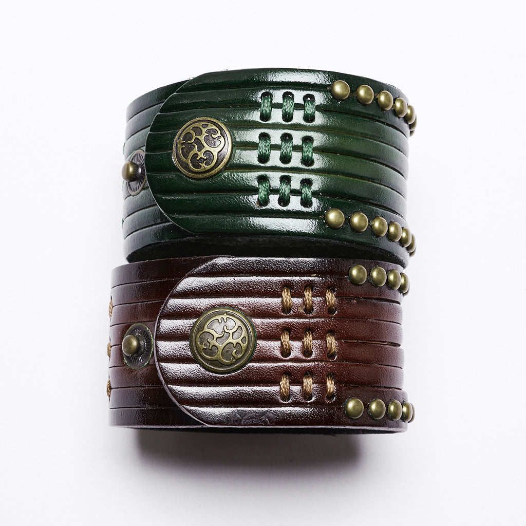 WS-712SSF Rustic Leather Rivet Cuff Punk Accessories Bold Design?-??Punk Rave Clothing